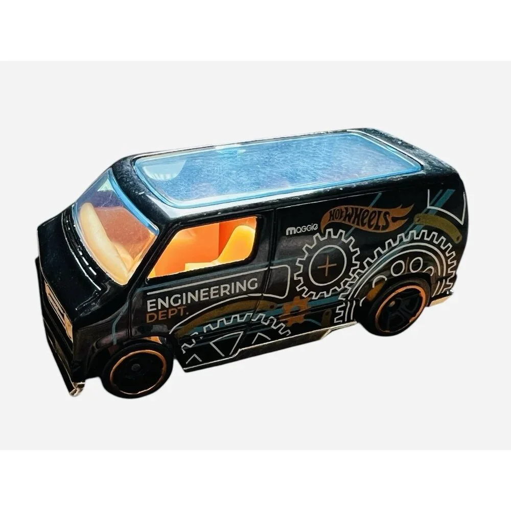 Hot Wheels Custom‎ '77 Dodge Van 2017 L9922 Used 1:64 Scale Engineering Dept